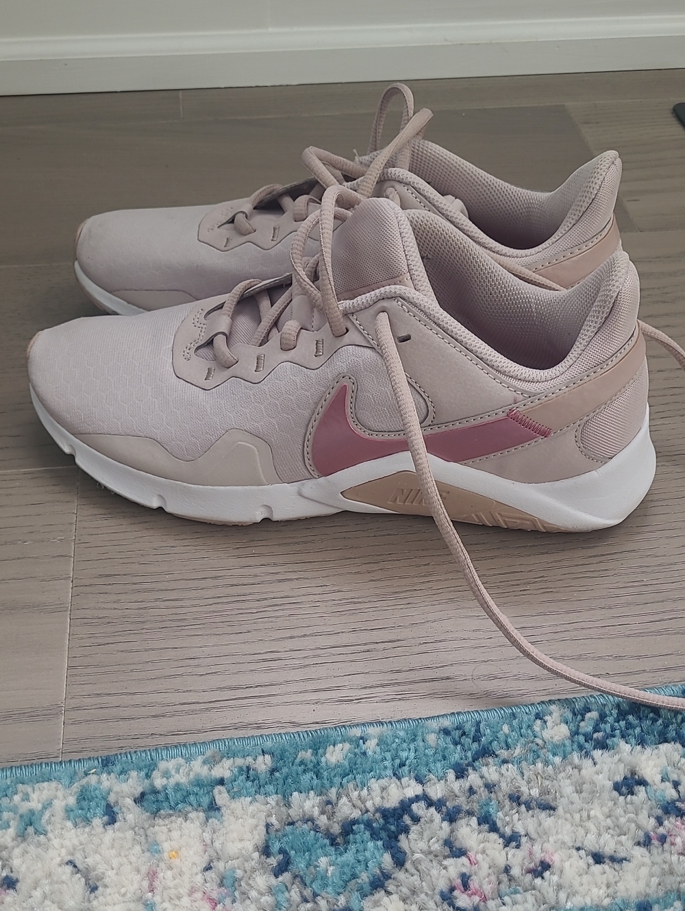 Nike Women’s Legend Essential 2